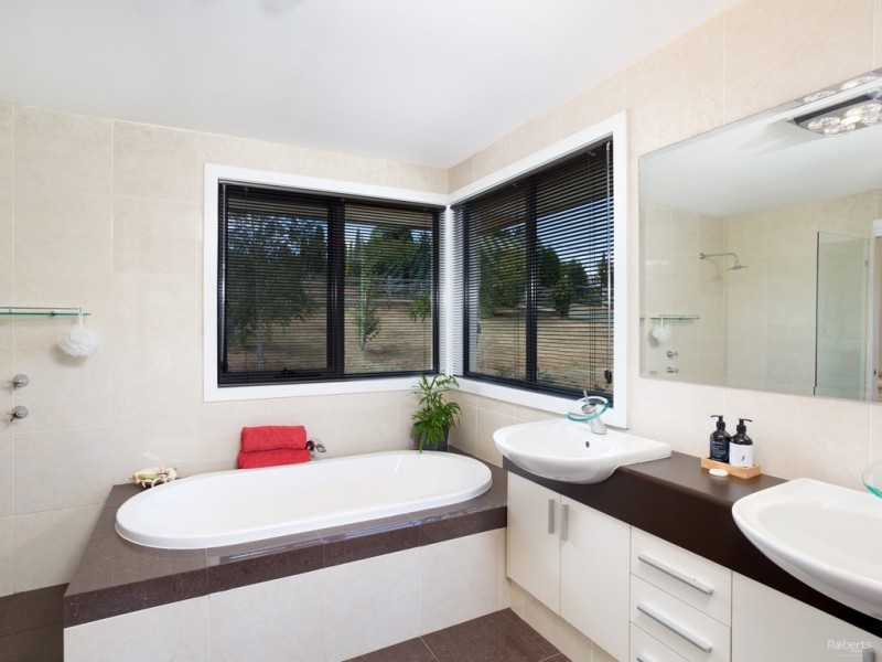 5 Pedley Place, Legana TAS 7277