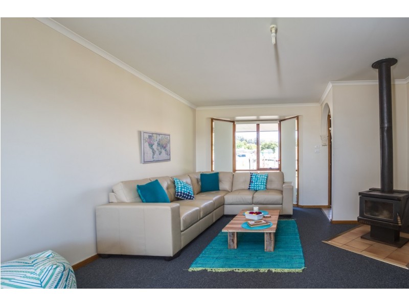 2/212 Weld Street, Beaconsfield TAS 7270