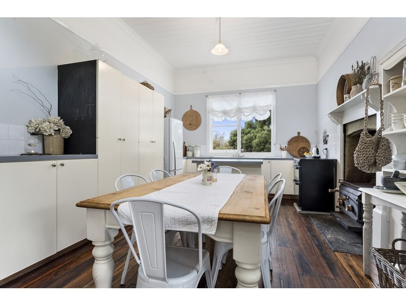 61 Weld Street, Beaconsfield TAS 7270