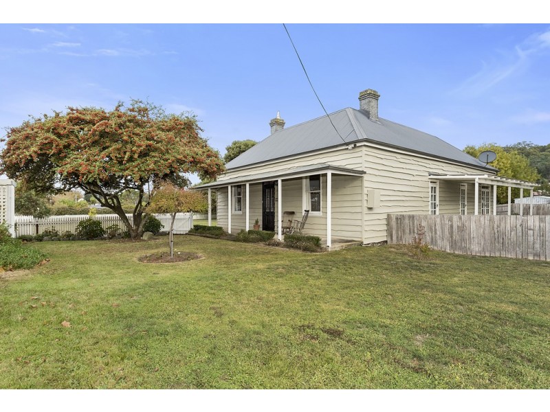 61 Weld Street, Beaconsfield TAS 7270