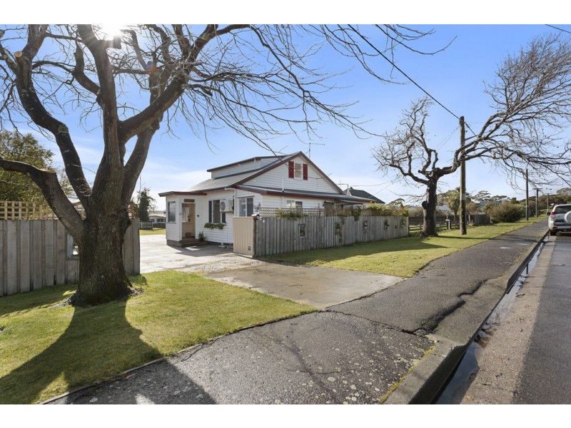 12 Scott Street, Beauty Point TAS 7270