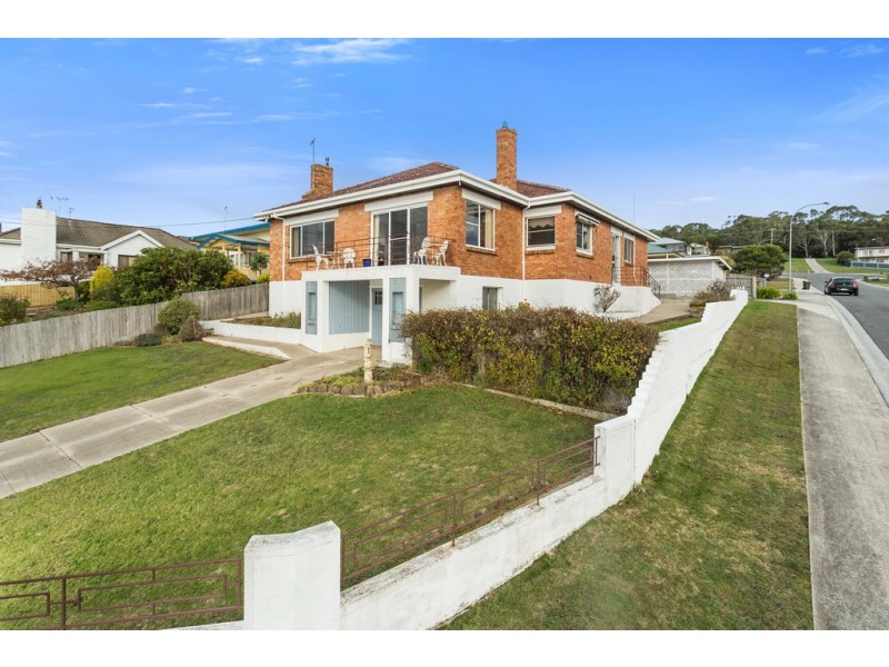 19 Napier Street, Beauty Point TAS 7270