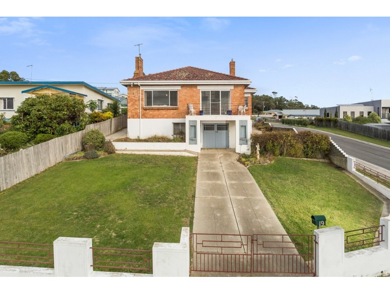 19 Napier Street, Beauty Point TAS 7270