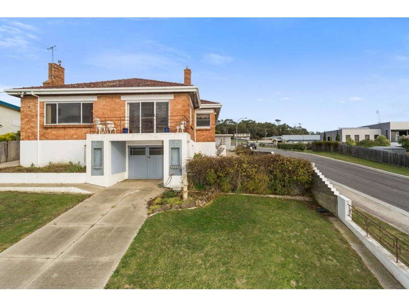 19 Napier Street, Beauty Point TAS 7270