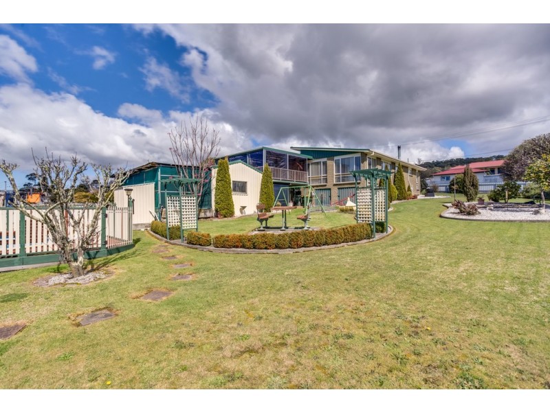 2 Bell Street, Beaconsfield TAS 7270