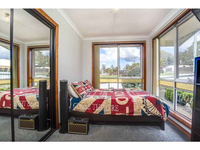 2 Bell Street, Beaconsfield TAS 7270