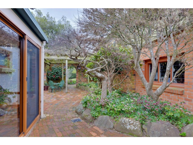 1 Old Coach Road, Gravelly Beach TAS 7276