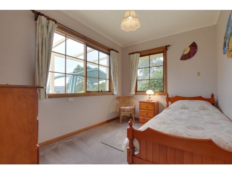 1 Old Coach Road, Gravelly Beach TAS 7276