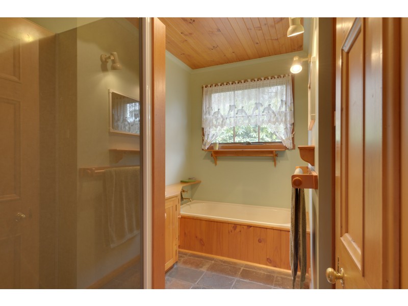 1 Old Coach Road, Gravelly Beach TAS 7276