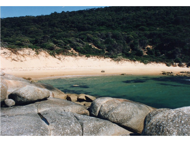 281 Edens Road, Palana, Flinders Island TAS 7255