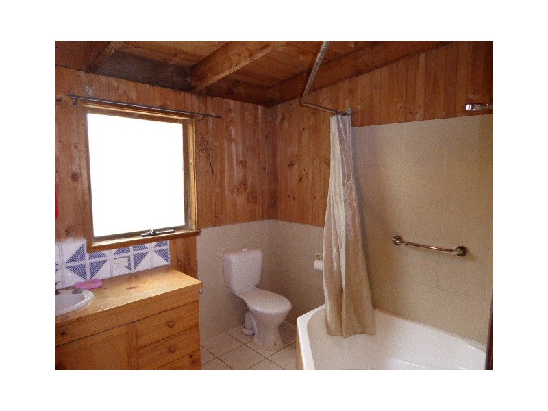 25 Bluff Road, Flinders Island TAS 7255