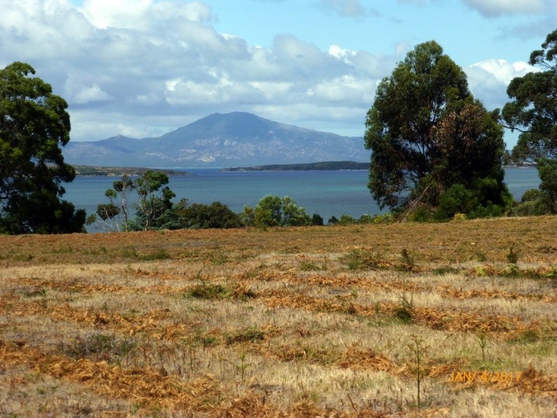 57 Franklin Parade, Lady Barron TAS 7255