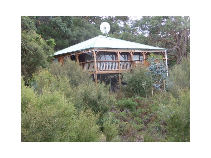 640 West End Road, Leeka, Flinders Island TAS 7255
