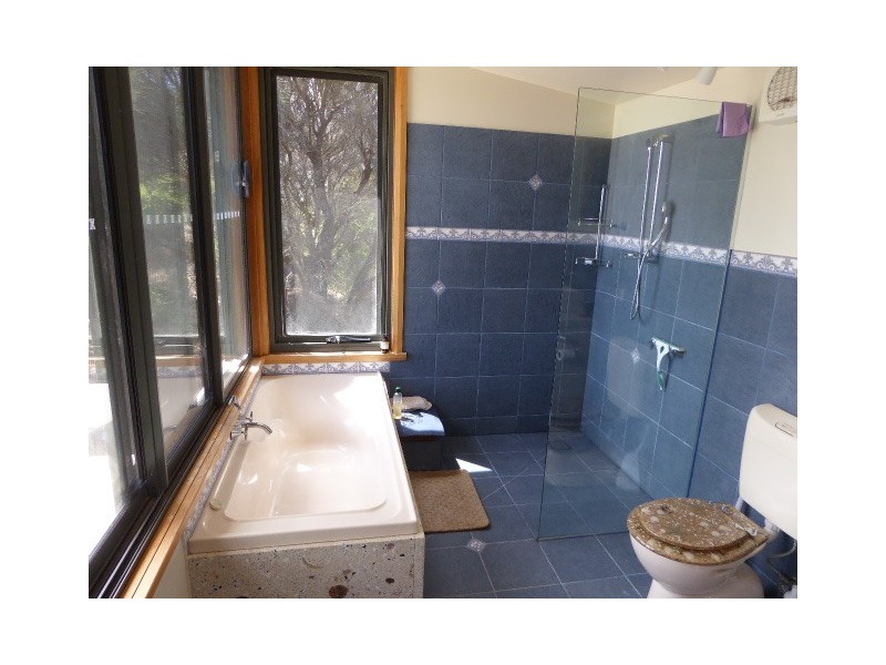 932 Trousers Point Road, Loccota TAS 7255