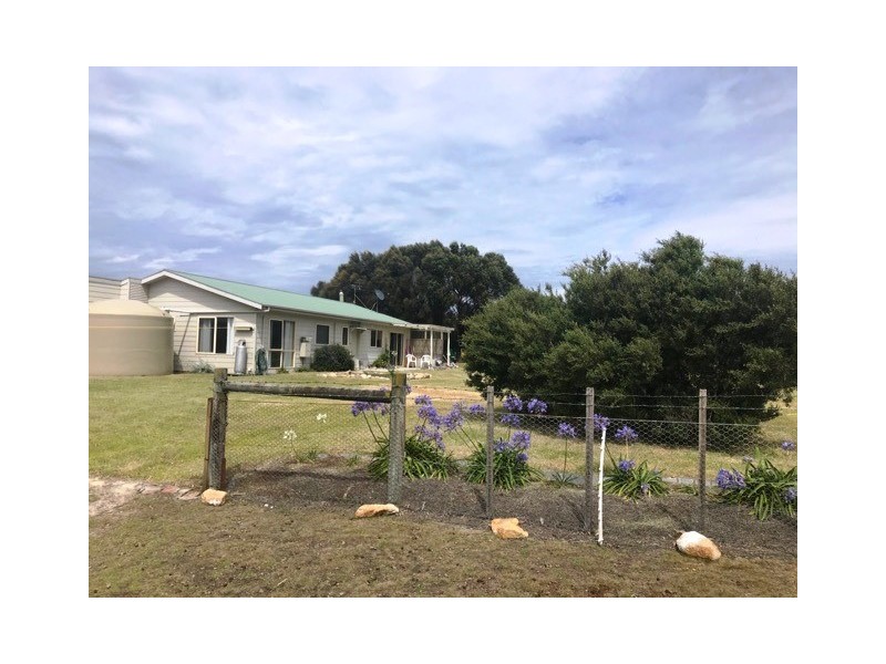 565 West End Road, Leeka TAS 7255