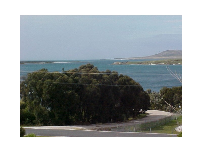 1 Henwood Street, Lady Barron, Flinders Island TAS 7255