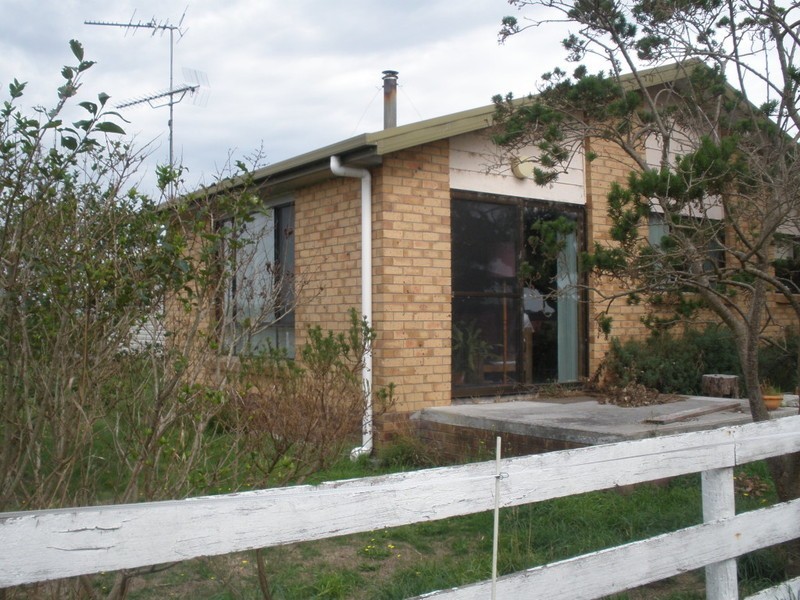 2261 Memana Road, Memana, Flinders Island TAS 7255