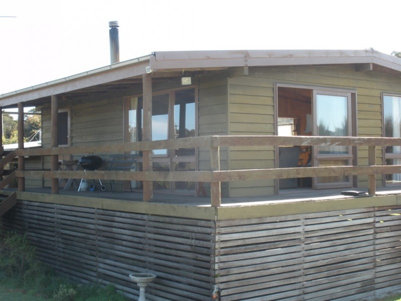 25 Bluff Road, Whitemark, Flinders Island TAS 7255