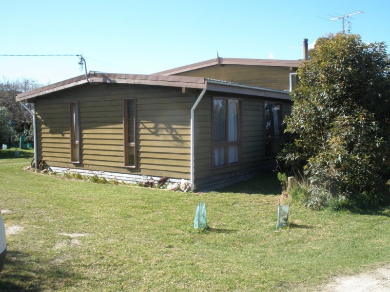 25 Bluff Road, Whitemark, Flinders Island TAS 7255