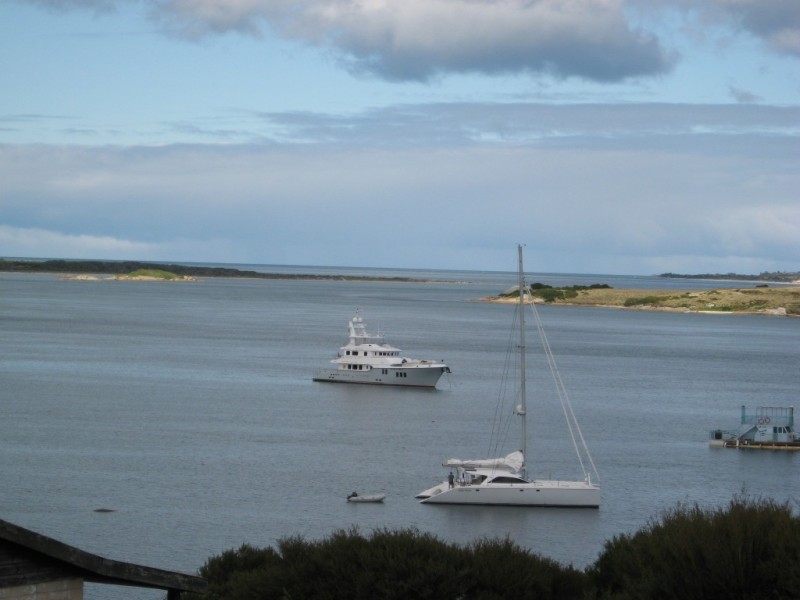 11-13 Franklin Parade, Flinders Island TAS 7255