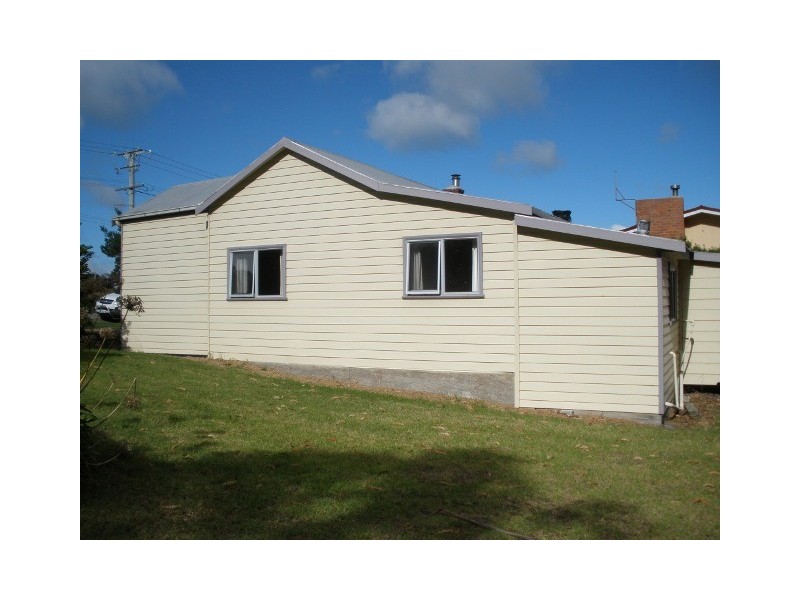 8 West Street, Lady Barron, Flinders Island TAS 7255