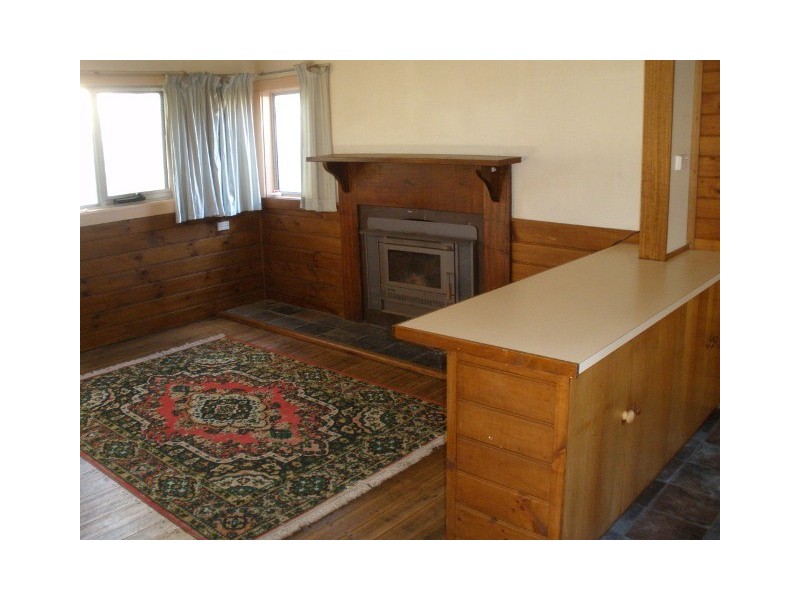8 West Street, Lady Barron, Flinders Island TAS 7255