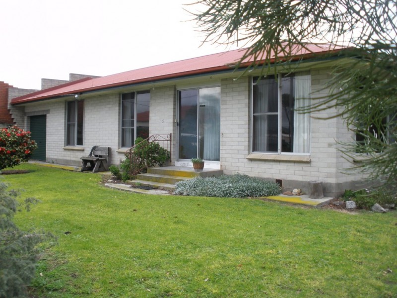 15 Walker Street, Whitemark, Flinders Island TAS 7255