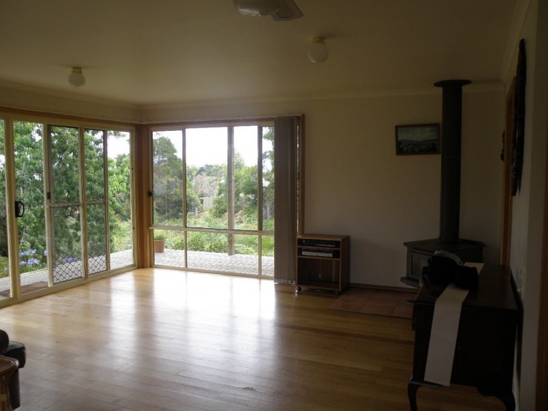 12 Gunter Street, Lady Barron, Flinders Island TAS 7255