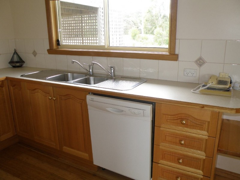 12 Gunter Street, Lady Barron, Flinders Island TAS 7255