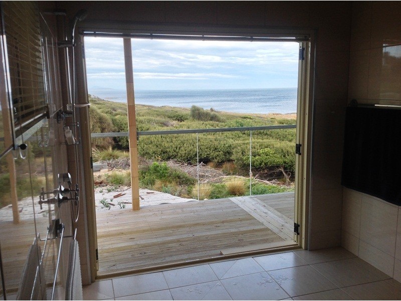 693 West End Road, West End, Flinders Island TAS 7255