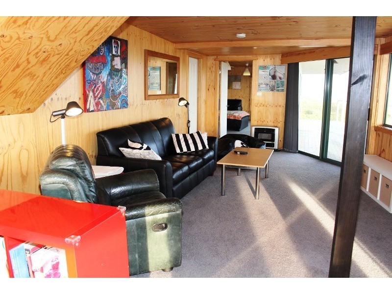 693 West End Road, West End, Flinders Island TAS 7255