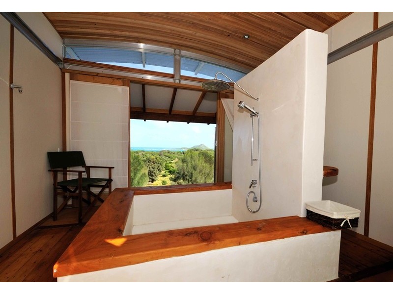 801 West End Road, Leeka, Flinders Island TAS 7255