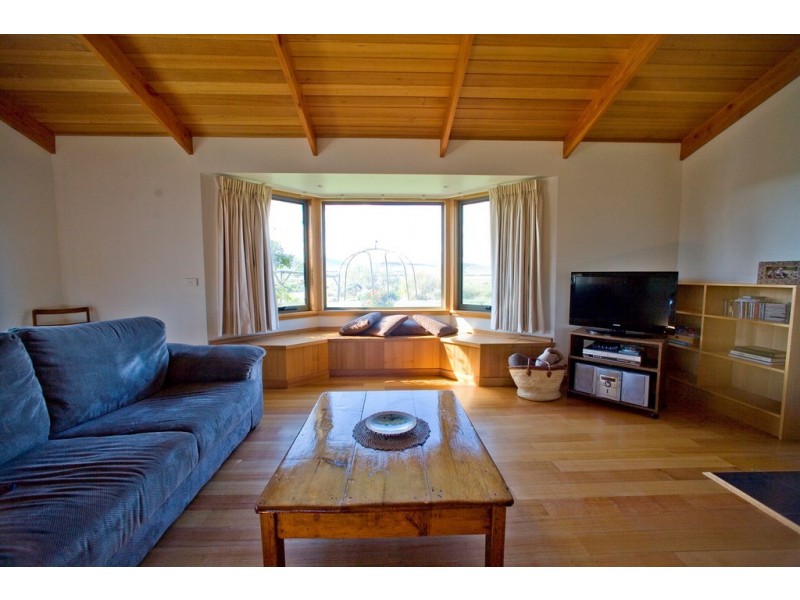 9-11 James Street, Whitemark TAS 7255