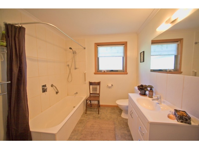 9-11 James Street, Whitemark TAS 7255