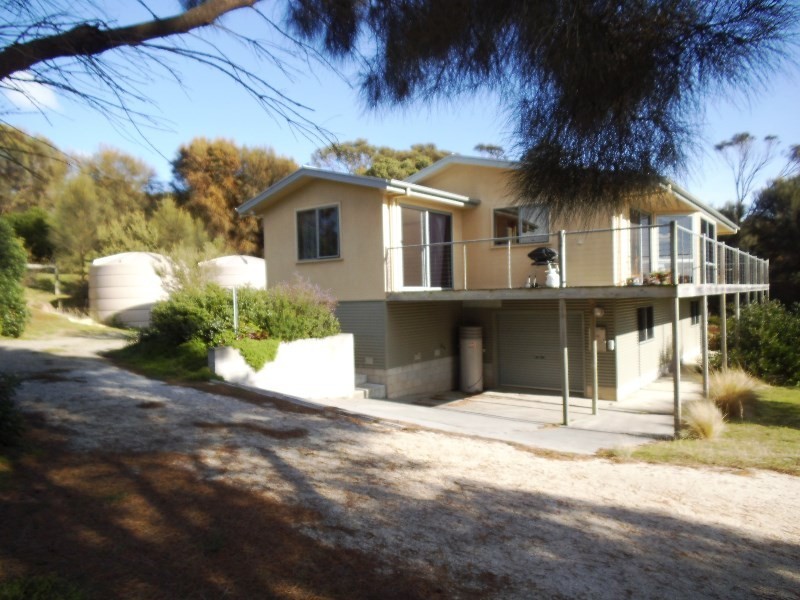 2 Fowlers Road, Emita, Flinders Island TAS 7255