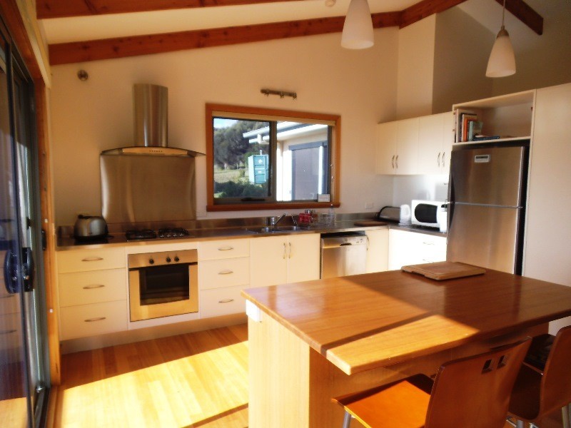 2 Fowlers Road, Emita, Flinders Island TAS 7255