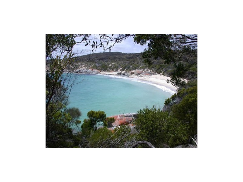 2 Fowlers Road, Emita, Flinders Island TAS 7255