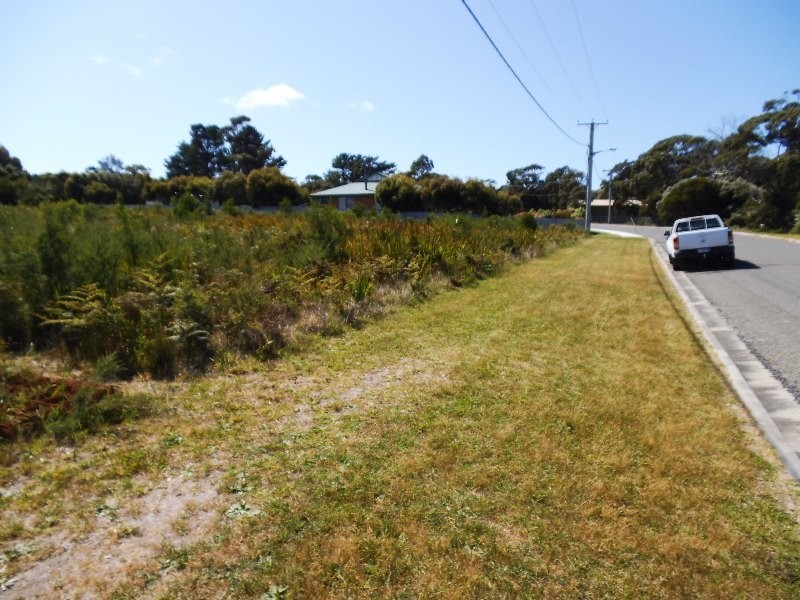 5 Barr Street, Lady Barron, Flinders Island TAS 7255