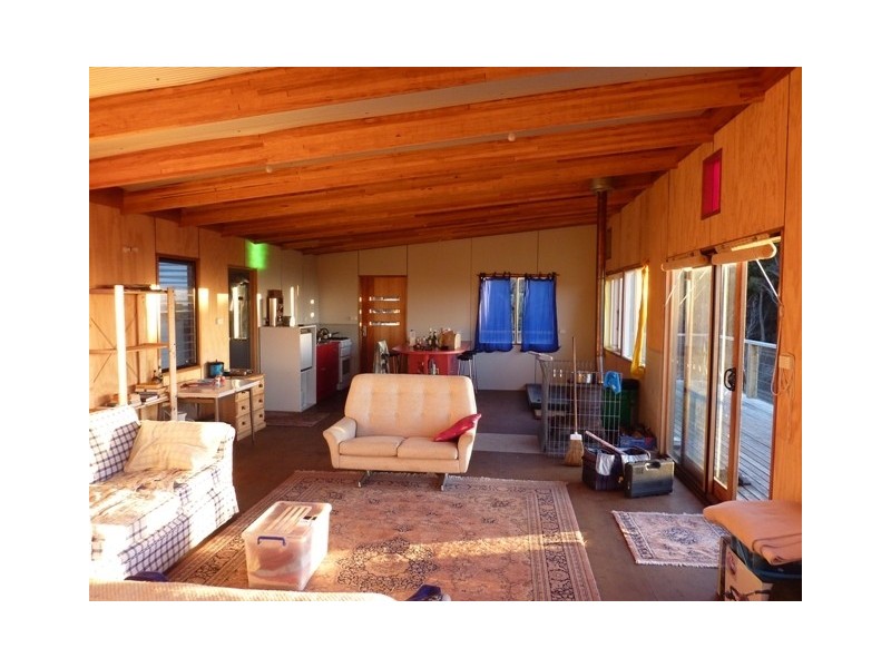 590 North East River Road, Flinders Island TAS 7255