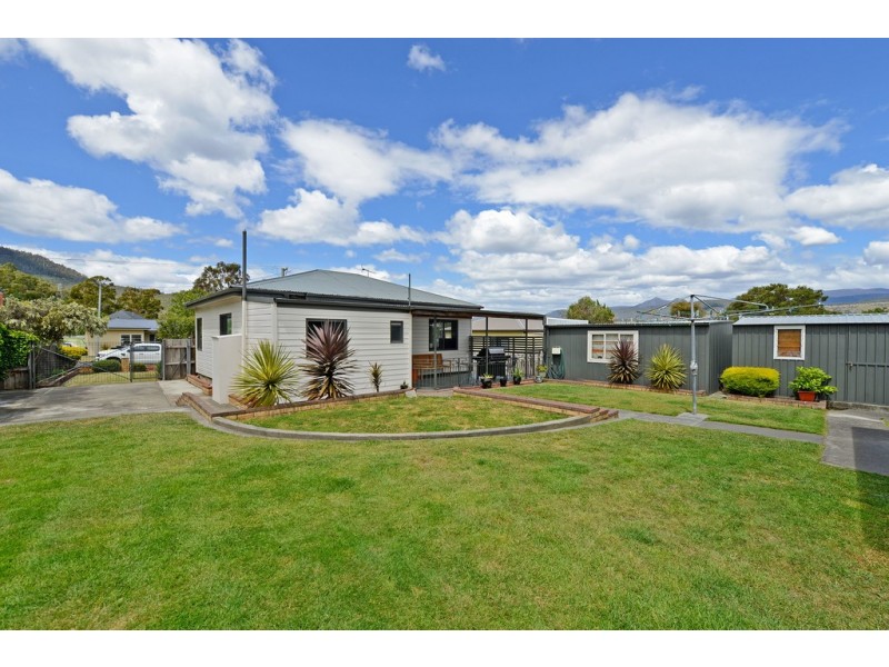 18 Seventh Avenue, New Norfolk TAS 7140
