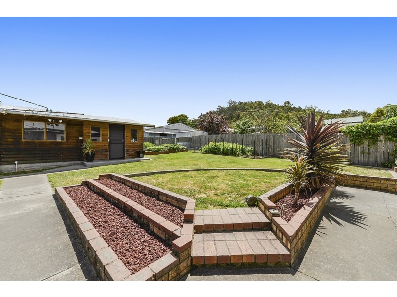 18 Seventh Avenue, New Norfolk TAS 7140