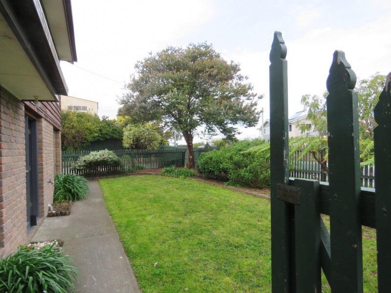 4A Pearsall Avenue, Blackmans Bay TAS 7052