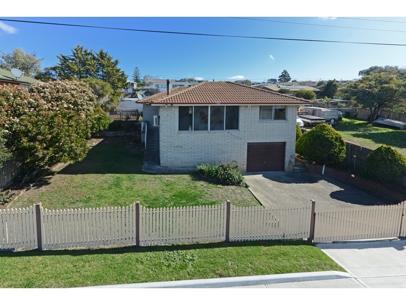 8 Lake Vue Parade, Midway Point TAS 7171