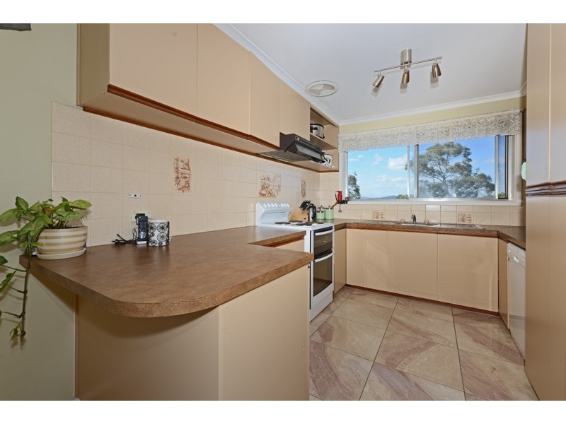 8 Lake Vue Parade, Midway Point TAS 7171