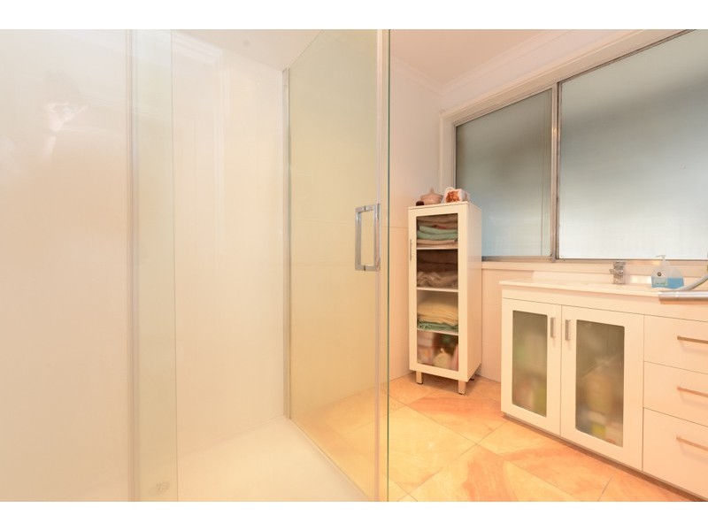 8 Lake Vue Parade, Midway Point TAS 7171