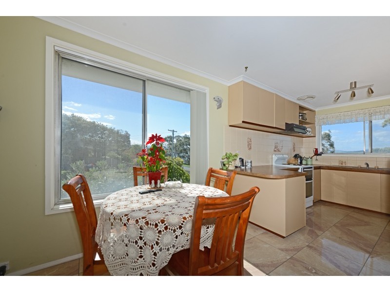 8 Lake Vue Parade, Midway Point TAS 7171