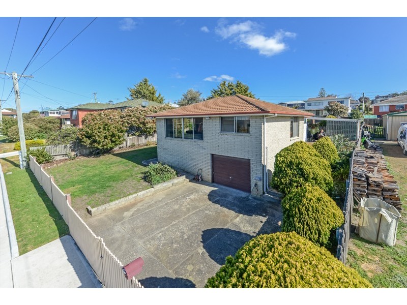 8 Lake Vue Parade, Midway Point TAS 7171