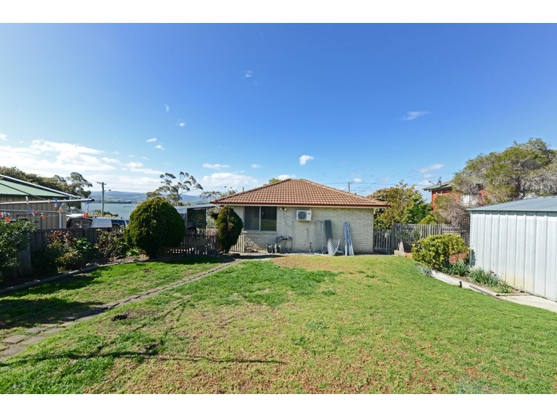 8 Lake Vue Parade, Midway Point TAS 7171