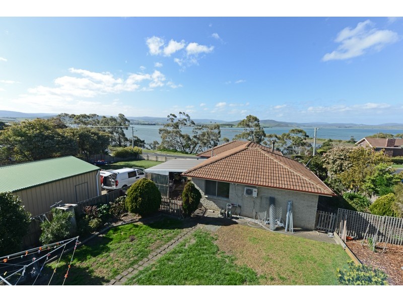 8 Lake Vue Parade, Midway Point TAS 7171