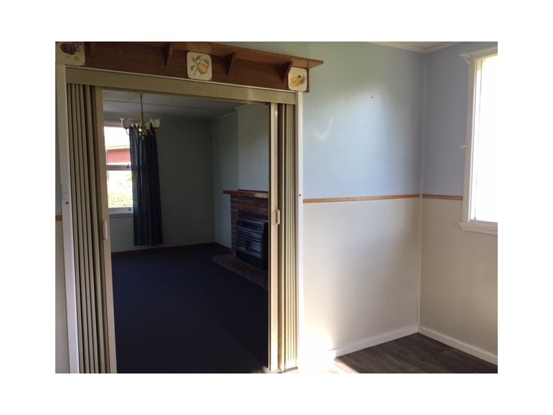 22 Warner Avenue, New Norfolk TAS 7140